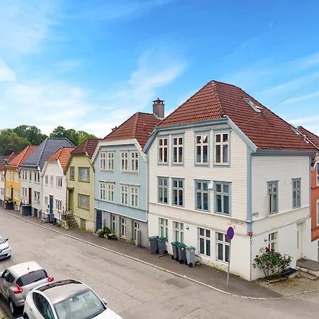Abg14 - 1br Center